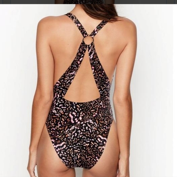 Victoria's Secret one-piece swimsuit - Picture 2 of 6